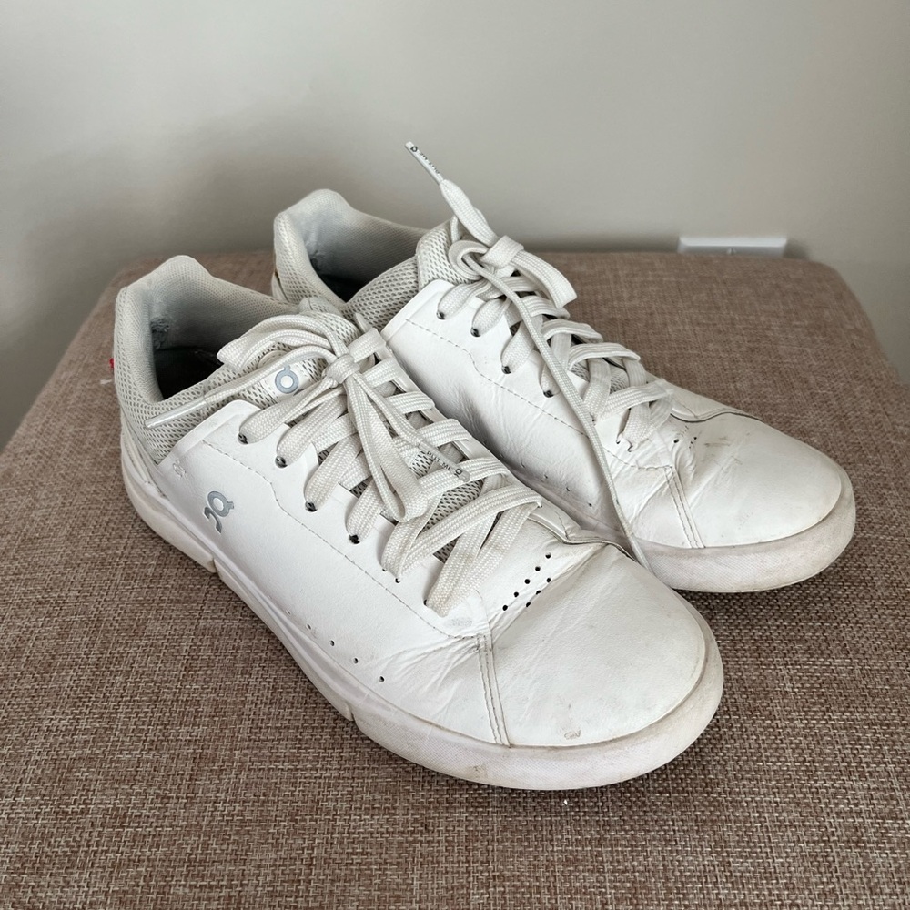 Women’s On Cloud The Roger Casual Sneaker